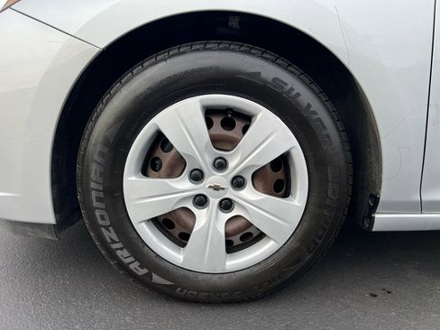 Used 2018 Chevrolet Cruze LS image 14