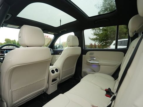 Used 2026 Mercedes-Benz GLB 250 4MATIC image 40