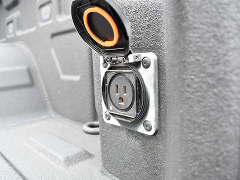 Used 2022 GMC Sierra 1500 Denali w/ Technology Package image 10