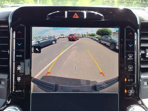 Certified 2023 RAM 1500 Big Horn AWD/4WD image 9