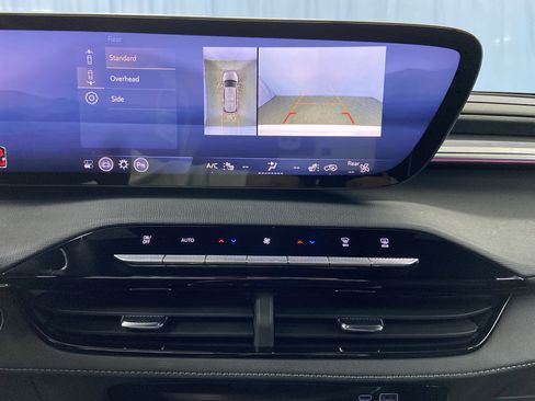 Used 2025 Buick Enclave Sport Touring image 19