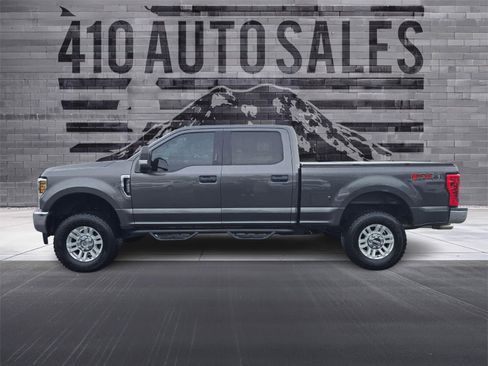 Used 2017 Ford F250 XLT w/ XLT Value Package image 7