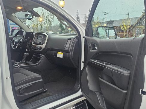 Used 2015 GMC Canyon SLE w/ SLE Convenience Package image 12