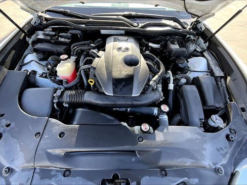 Used 2017 Lexus RC 200t image 31