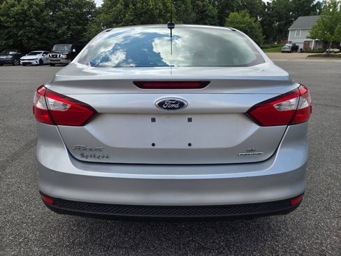Used 2014 Ford Focus SE FWD image 8