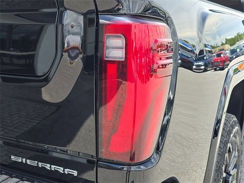 New 2025 GMC Sierra 2500 Denali w/ Denali Reserve Package image 10