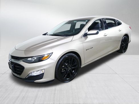 Used 2022 Chevrolet Malibu LT FWD image 3