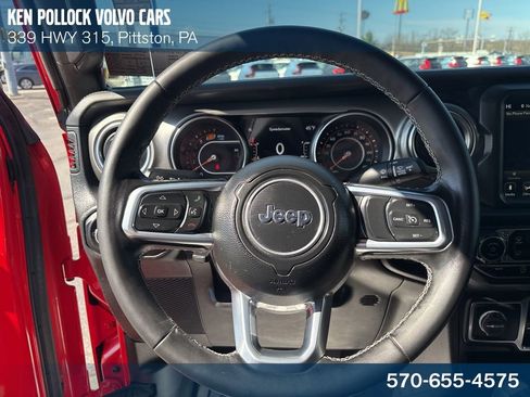 Used 2022 Jeep Wrangler Unlimited Sahara w/ Cold Weather Group AWD/4WD image 19