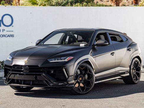 Used 2023 Lamborghini Urus Performante image 1