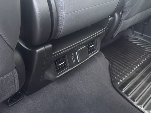 Used 2023 Chevrolet Silverado 1500 LT RWD image 21
