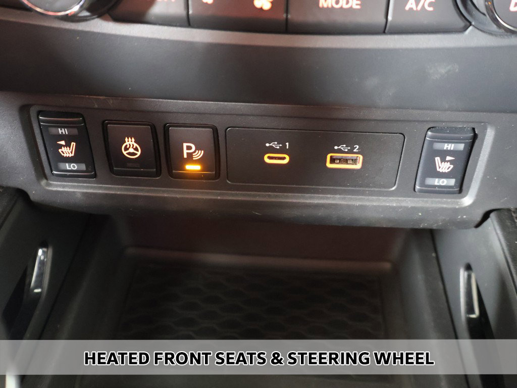 Used 2022 Nissan Frontier PRO-4X AWD/4WD image 9