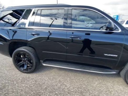 Used 2017 GMC Yukon SLE w/ Convenience Package image 3