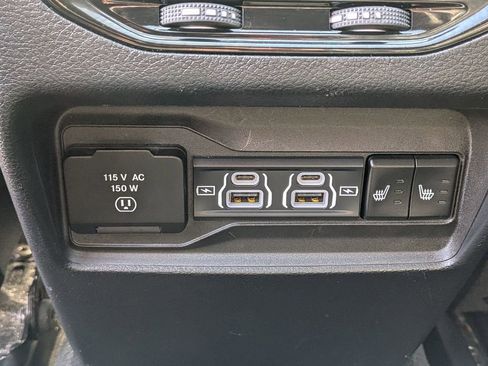 Certified 2023 Jeep Grand Cherokee Limited w/ Black Appearance Package AWD/4WD image 26