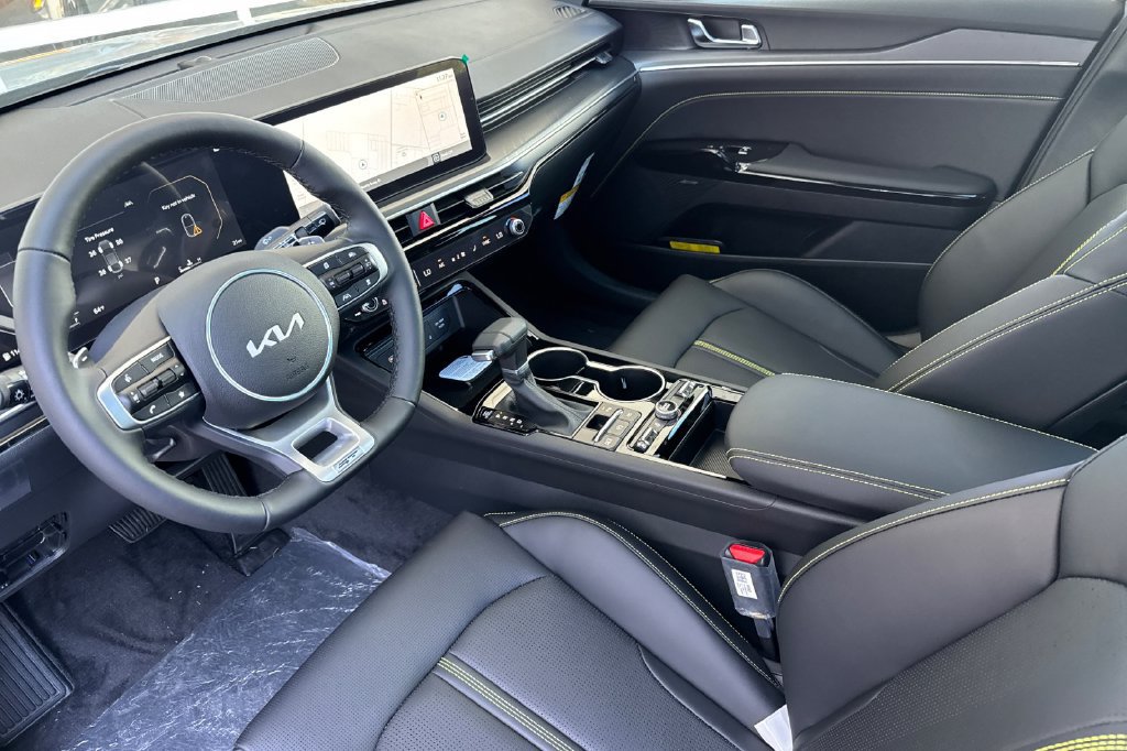 New 2027 Kia K5 GT FWD image 4