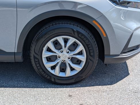 Used 2024 Honda CR-V LX image 6