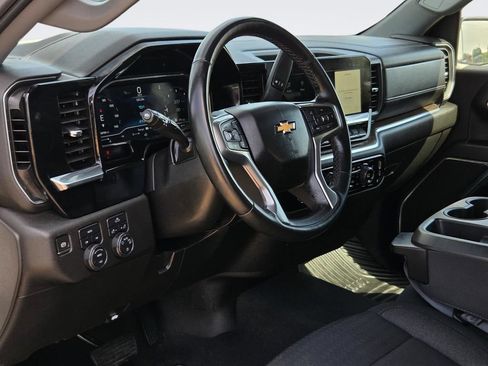 Used 2023 Chevrolet Silverado 1500 LT AWD/4WD image 30