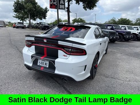 Used 2022 Dodge Charger R/T w/ Blacktop Package RWD image 9
