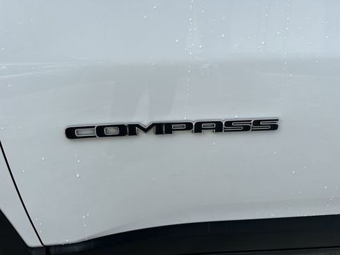 Used 2023 Jeep Compass Sport AWD/4WD image 12