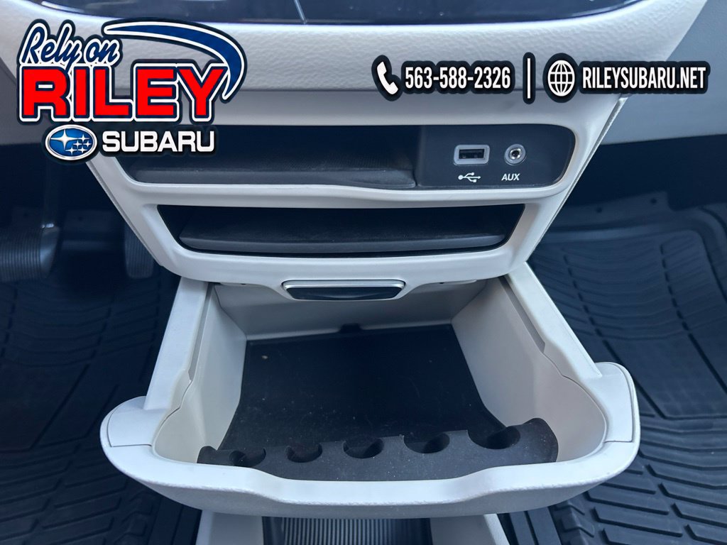Used 2018 Chrysler Pacifica Touring Plus FWD image 25