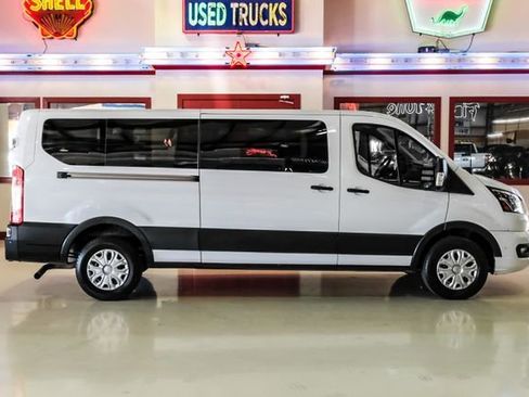 Used 2023 Ford Transit 350 XLT image 9