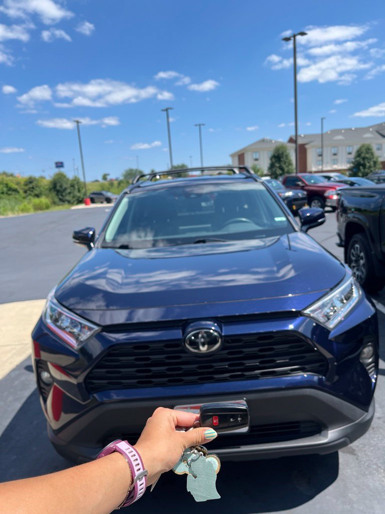Used 2020 Toyota RAV4 XLE w/ All Weather Liner Package AWD/4WD image 1
