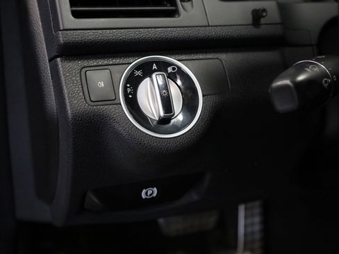 Used 2011 Mercedes-Benz C 300 4MATIC Sedan image 16