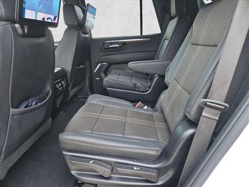 Used 2025 Chevrolet Tahoe High Country image 10