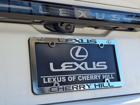 New 2026 Lexus ES 350h AWD image 17
