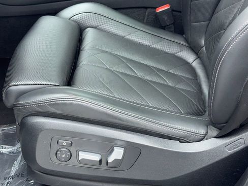 Used 2023 BMW X5 xDrive40i w/ M Sport Package image 38