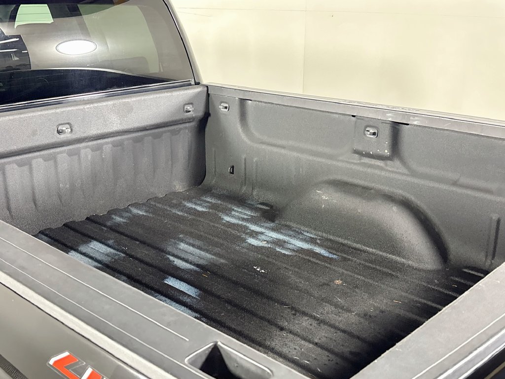 Used 2018 Chevrolet Silverado 1500 LT w/ All Star Edition AWD/4WD image 20