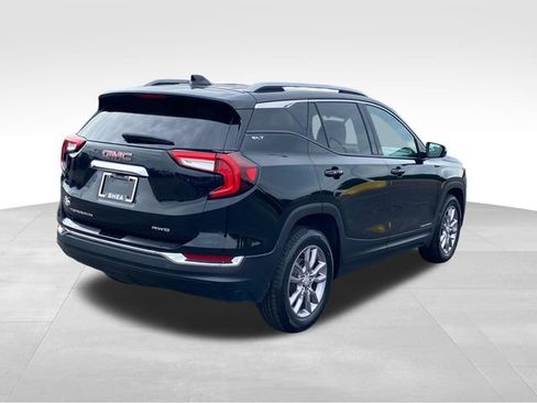 Certified 2024 GMC Terrain SLT AWD/4WD image 3