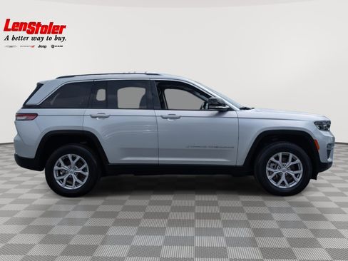 Used 2022 Jeep Grand Cherokee Limited image 6