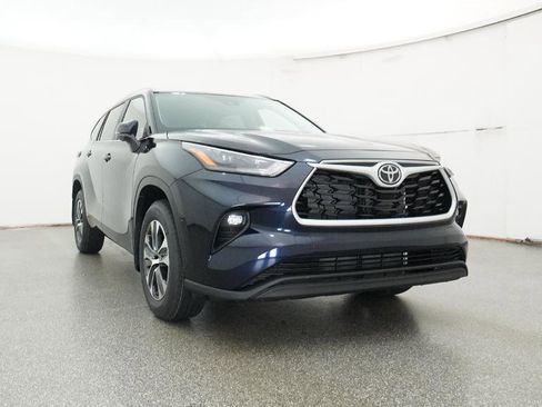 New 2026 Toyota Highlander XLE image 70