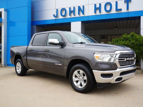 Used 2024 RAM 1500 Laramie AWD/4WD image 2