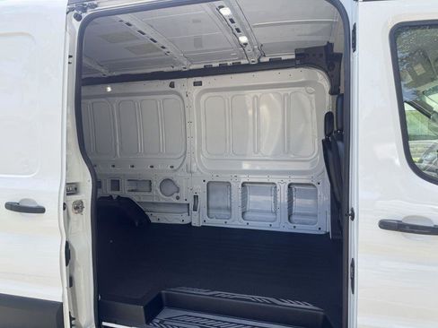 Used 2025 Ford Transit 250 148 Medium Roof RWD image 12
