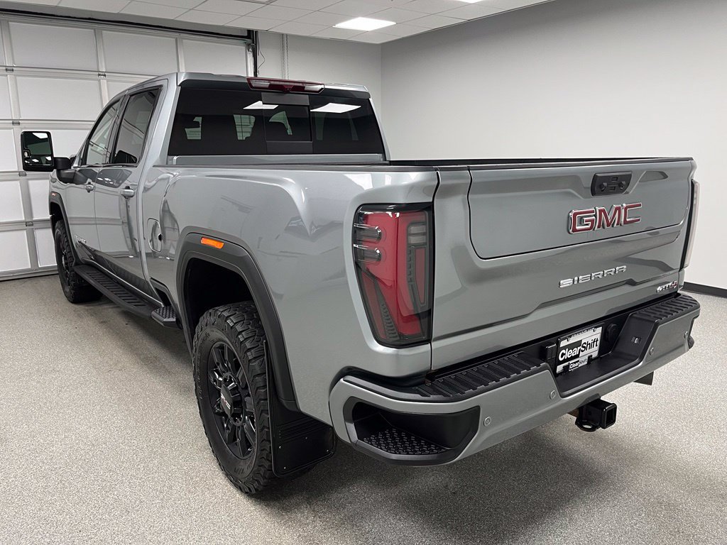 Used 2024 GMC Sierra 2500 AT4 w/ AT4 Preferred Package AWD/4WD image 8