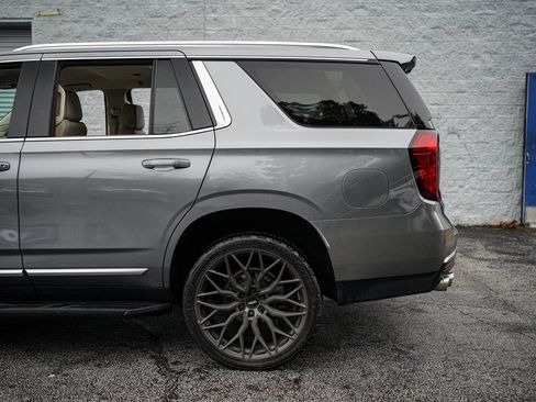 Used 2021 GMC Yukon Denali image 11