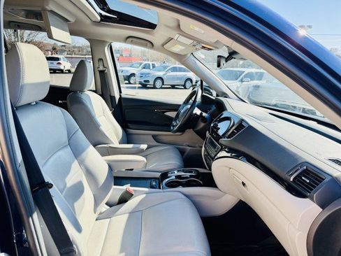Used 2021 Honda Pilot Touring image 23