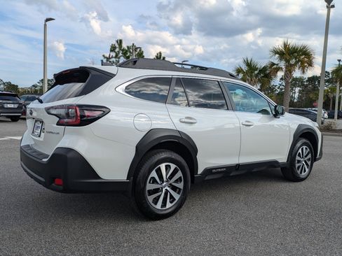 Certified 2025 Subaru Outback Premium image 4