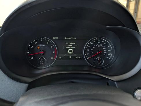 Used 2018 Kia Stinger GT2 RWD image 33
