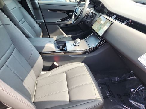 Used 2026 Land Rover Range Rover Evoque S AWD/4WD image 3