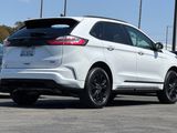 Certified 2022 Ford Edge SE w/ Black Appearance Package image 4