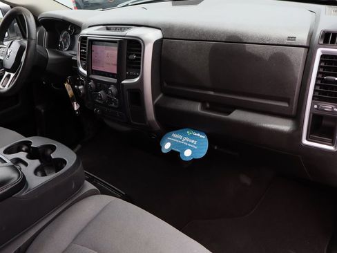 Used 2022 RAM 1500 Classic SLT w/ Electronics Group AWD/4WD image 26