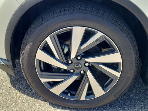 Used 2024 Nissan Murano SL image 11