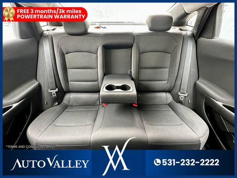 Used 2017 Chevrolet Malibu LT image 35