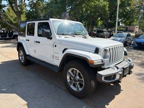 Used 2022 Jeep Wrangler Unlimited Sahara w/ Cold Weather Group AWD/4WD image 7