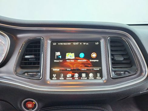 Used 2016 Dodge Challenger SRT Hellcat image 33