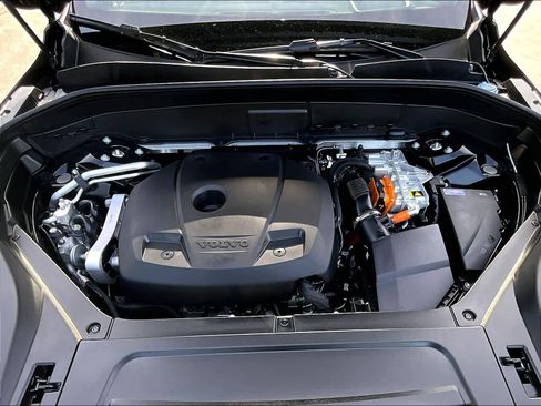 Used 2026 Volvo XC90 T8 Ultra w/ Lounge Package image 13