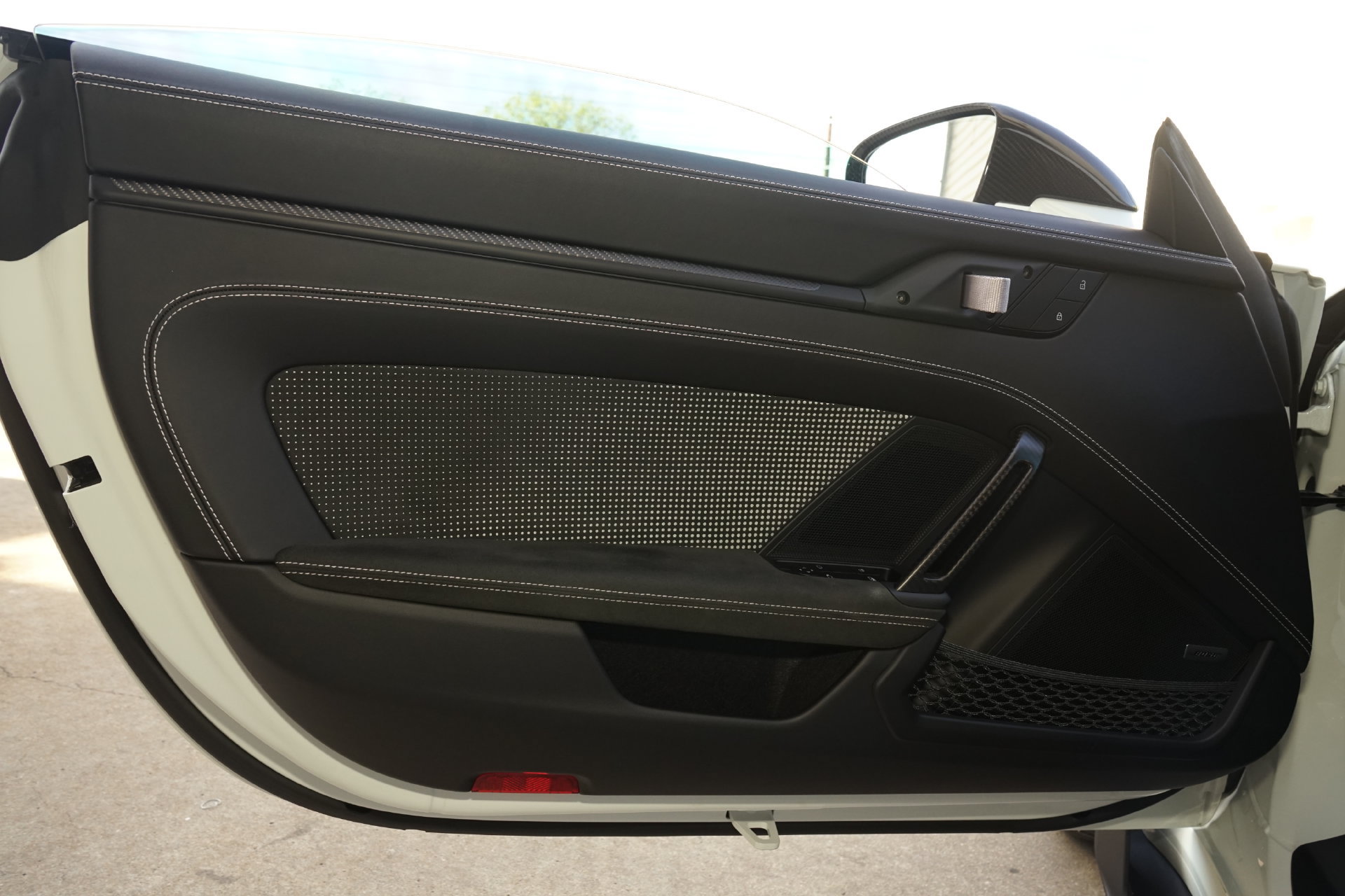 Used 2024 Porsche 911 GT3 RS RWD image 25