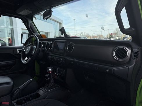 Used 2019 Jeep Wrangler Rubicon w/ Cold Weather Group image 15